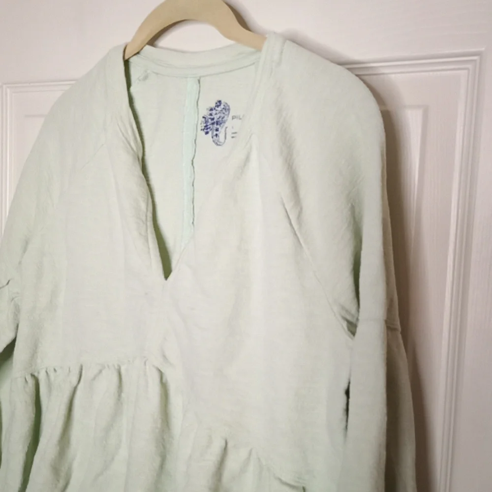 Anthropologie Pilcro Long Sleeve Baby Doll Top Sz. Small Mint Green - Picture 3 of 8